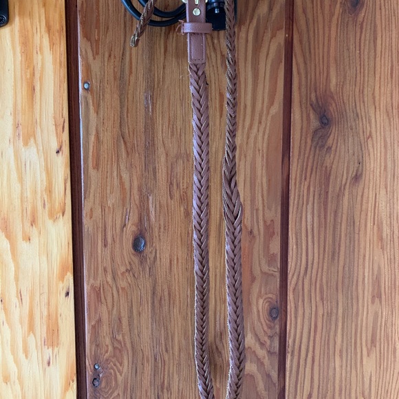 H&M fishtail belt - Picture 2 of 2